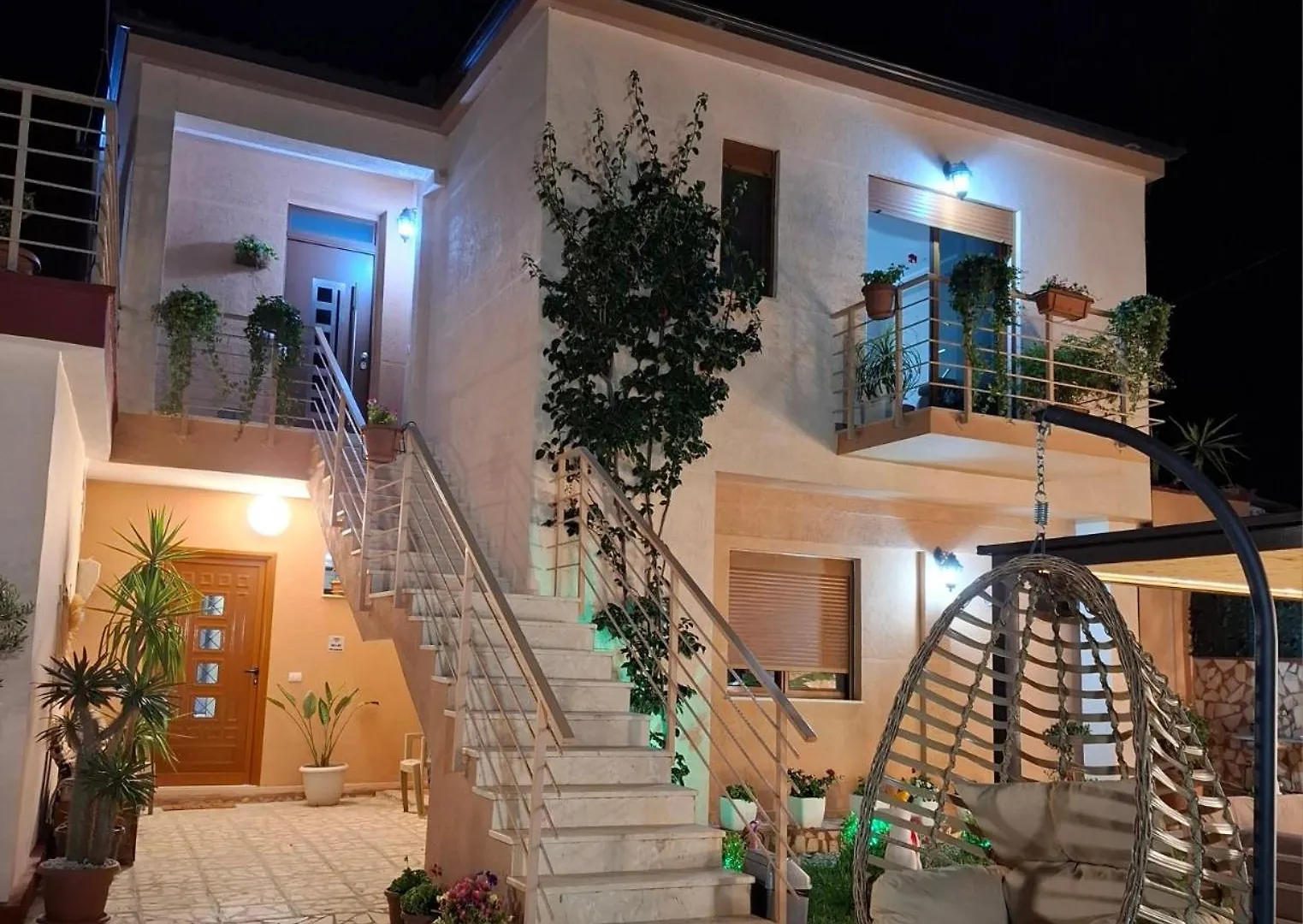 Vila Noar Vlore